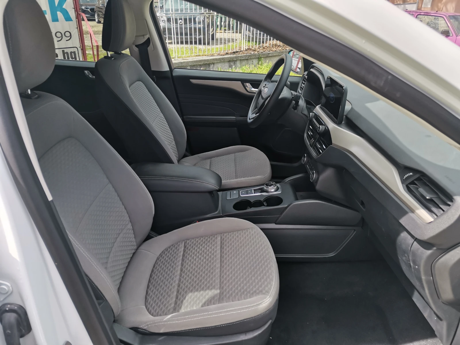 Ford Kuga 2.5  FHEV , снимка 6 - Автомобили и джипове - 54124347