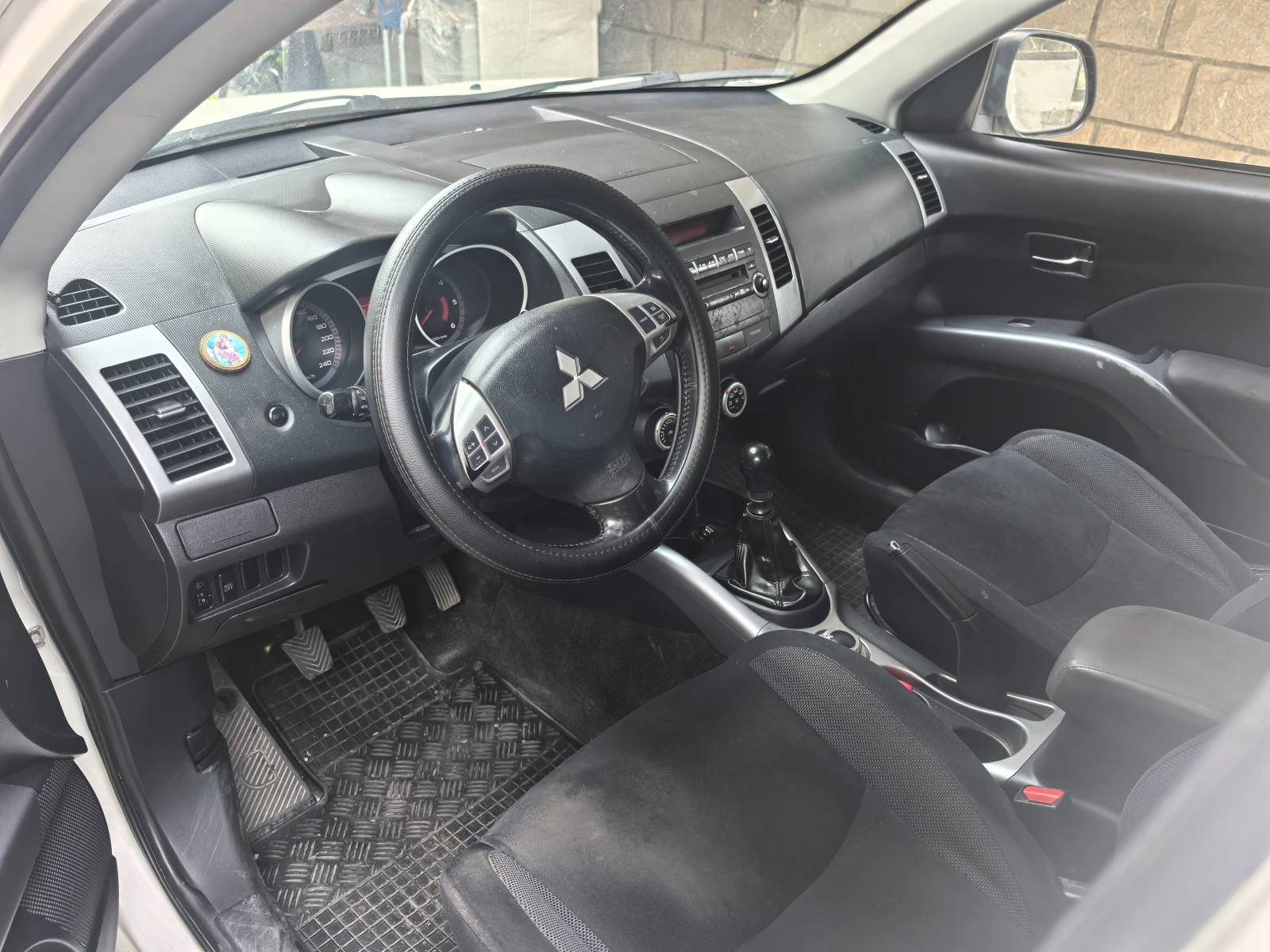 Mitsubishi Outlander 2.00 TDI, снимка 6 - Автомобили и джипове - 54357975