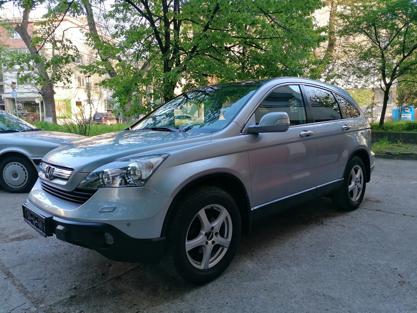 Honda Cr-v 2.0 Панорама Камера Навигация Кожа Executive, снимка 2 - Автомобили и джипове - 54698242