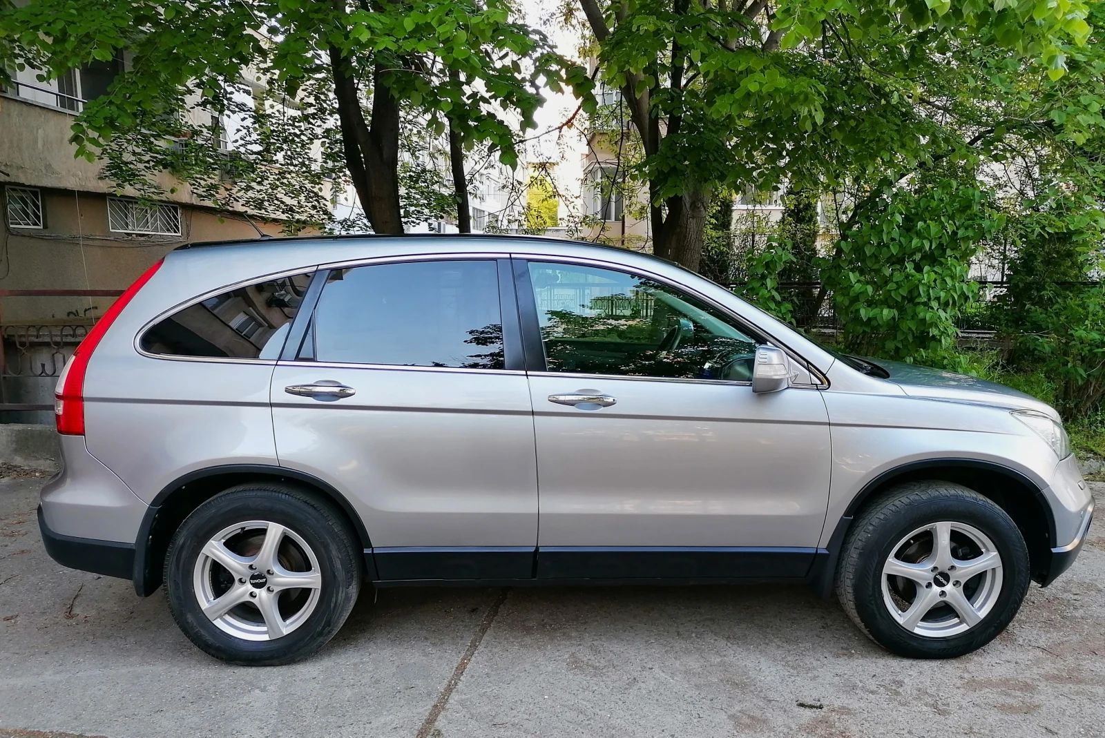 Honda Cr-v 2.0 Панорама Камера Навигация Кожа Executive, снимка 11 - Автомобили и джипове - 54698242
