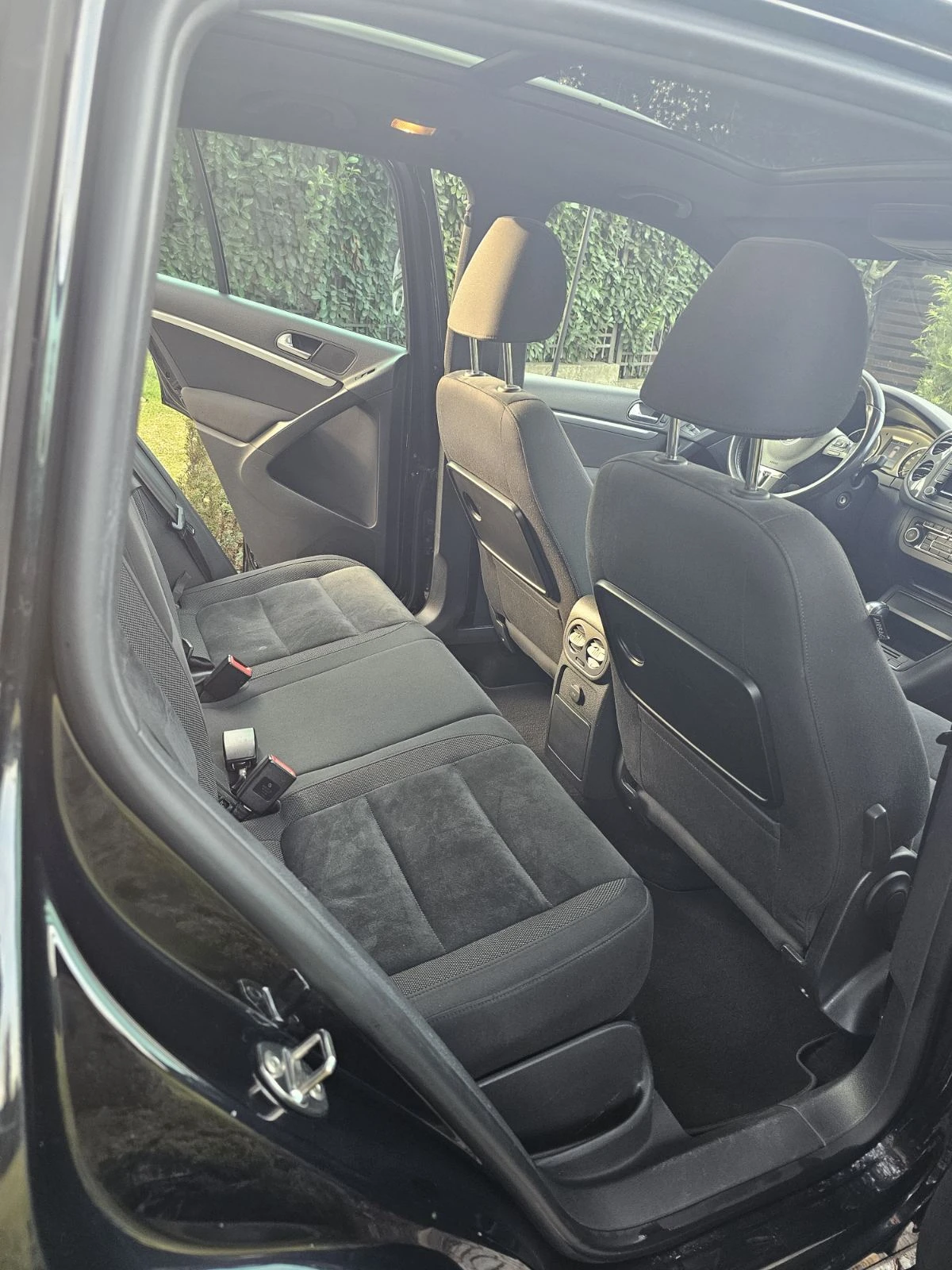 VW Tiguan Sport&Style, снимка 11 - Автомобили и джипове - 55026749