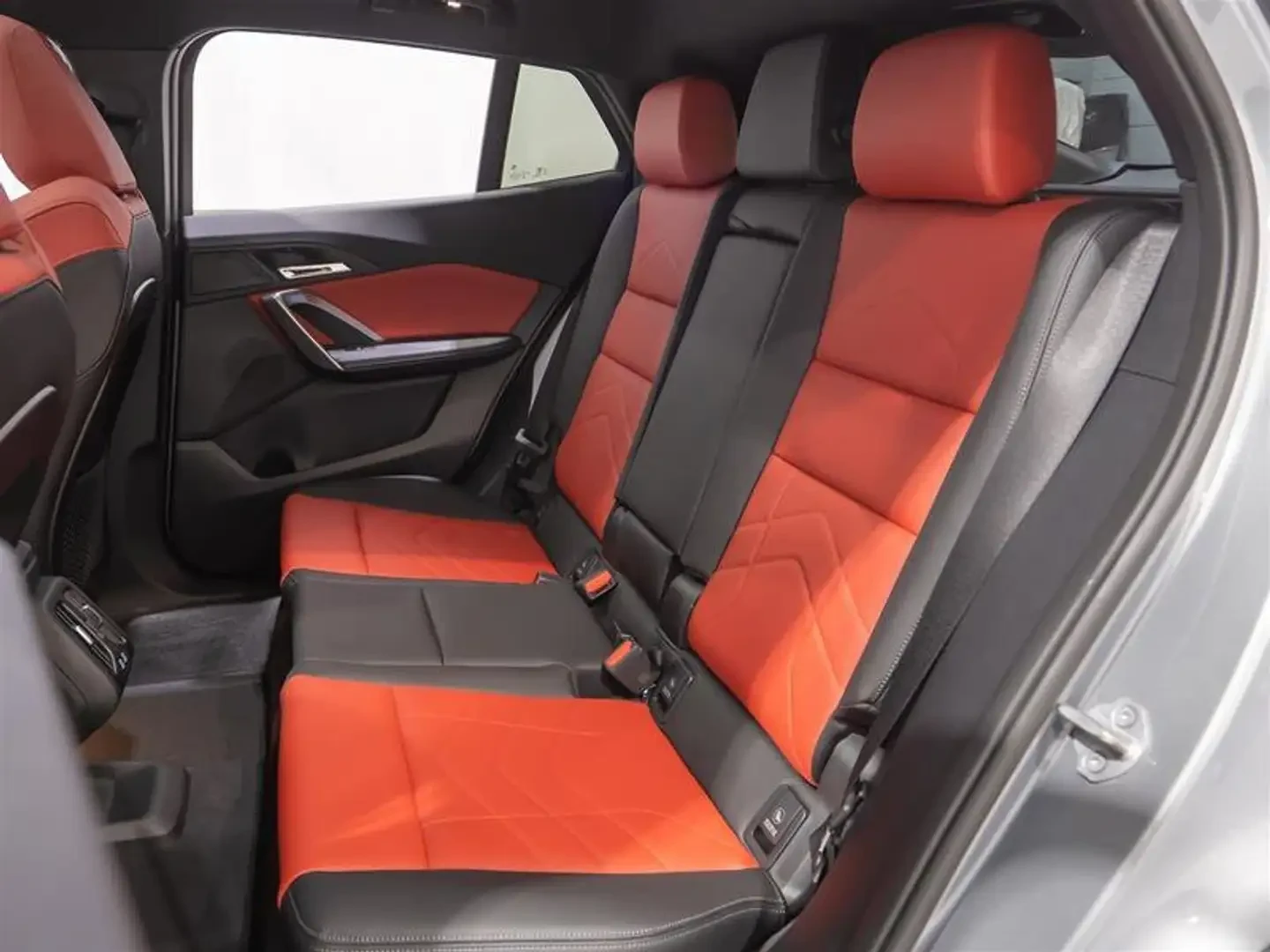 BMW X2 XDRIVE* 28i* ПОДГРЕВ* КАМЕРА* ПАНОРАМА* , снимка 16 - Автомобили и джипове - 55546585