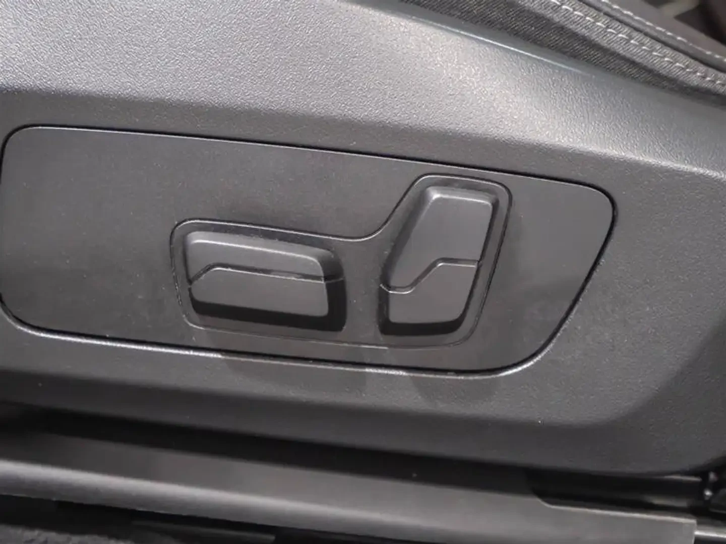 BMW X2 XDRIVE* 28i* ПОДГРЕВ* КАМЕРА* ПАНОРАМА* , снимка 17 - Автомобили и джипове - 55546585