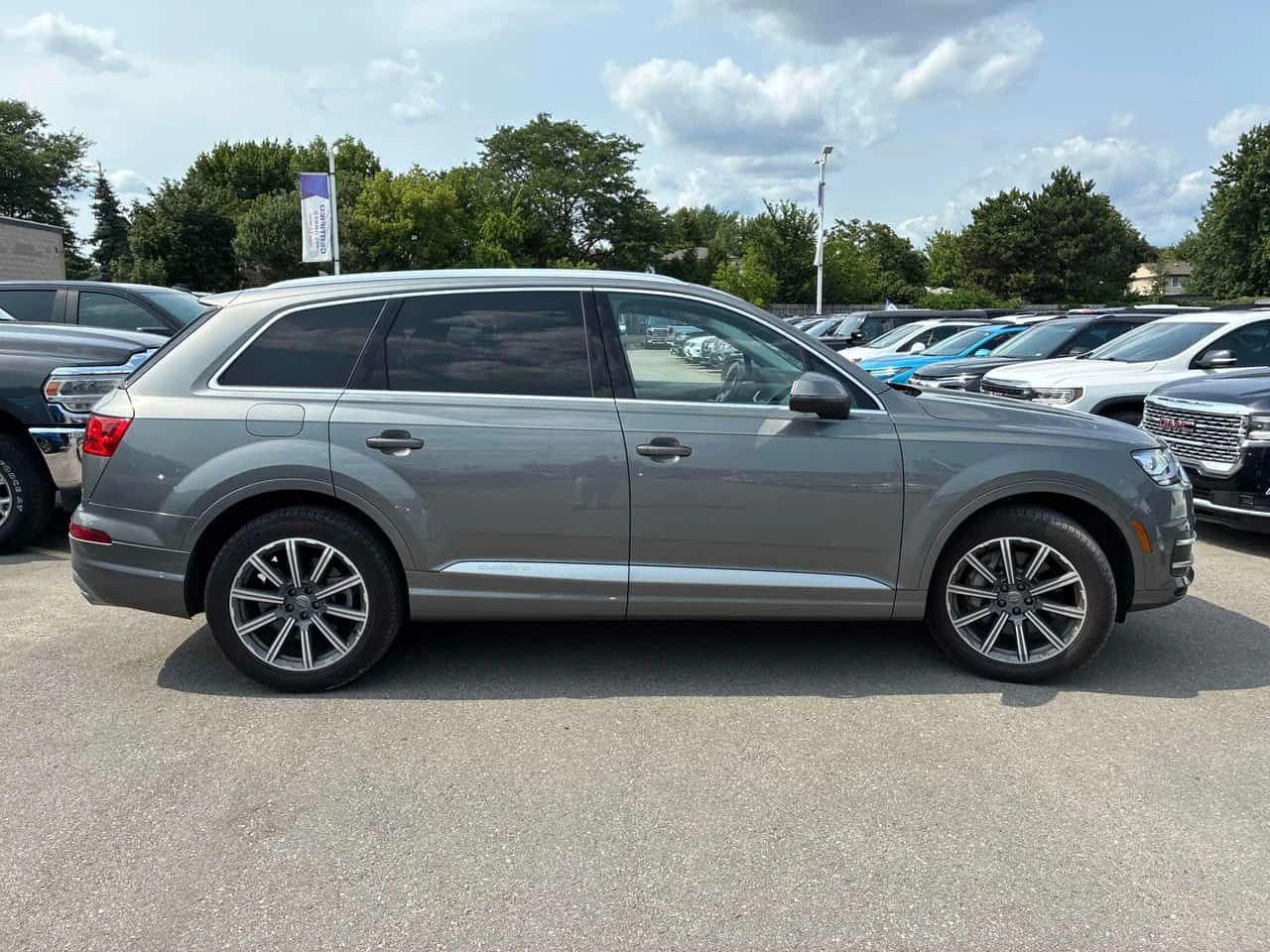 Audi Q7 Komfort / КАМЕРА / CARFAX / АВТОКРЕДИТ, снимка 3 - Автомобили и джипове - 55632512