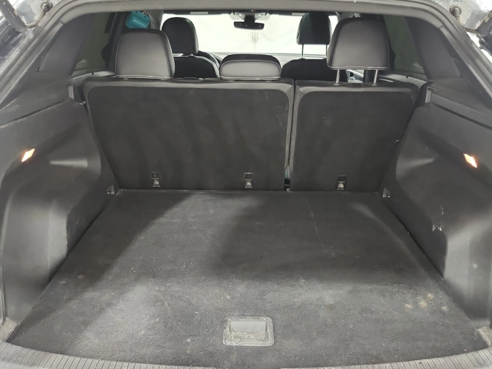 VW Atlas PREMIUM R-LINE / ПАНО / ПРОГНОЗНА ЦЕНА, снимка 17 - Автомобили и джипове - 55671479