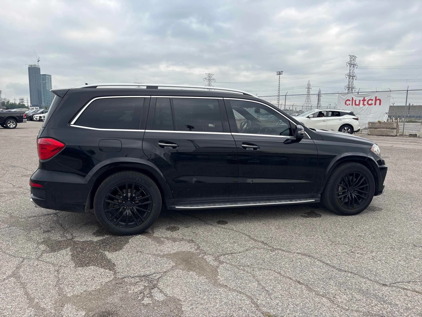 Mercedes-Benz GL 500 АМГ ПАКЕТ/4MATIC/550/CARFAX/ДИСТРОНИК/360/ПАНОРАМА, снимка 3 - Автомобили и джипове - 55906221
