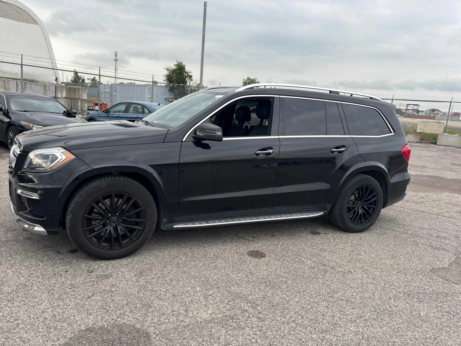 Mercedes-Benz GL 500 АМГ ПАКЕТ/4MATIC/550/CARFAX/ДИСТРОНИК/360/ПАНОРАМА, снимка 2 - Автомобили и джипове - 55906221