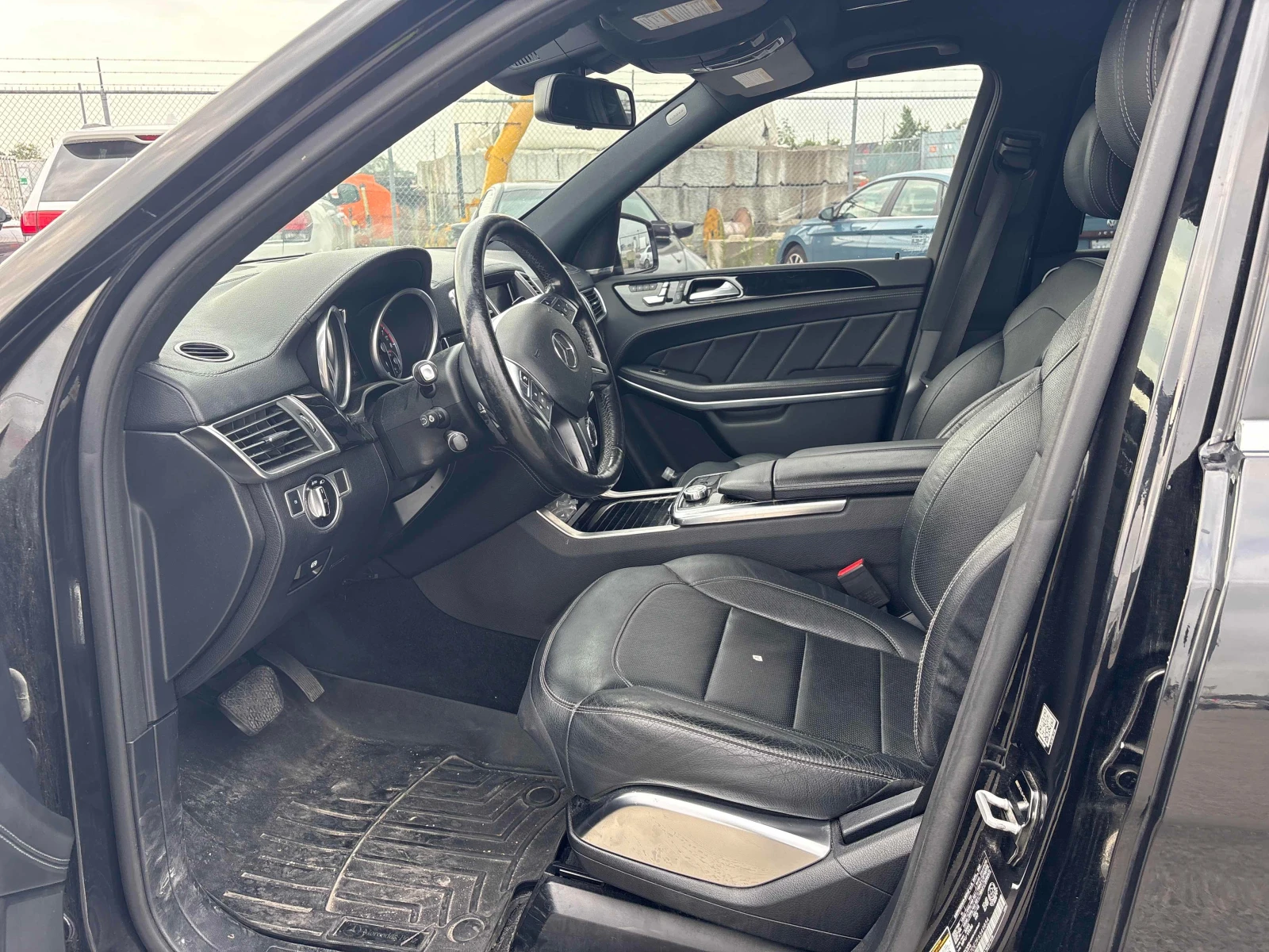 Mercedes-Benz GL 500 АМГ ПАКЕТ/4MATIC/550/CARFAX/ДИСТРОНИК/360/ПАНОРАМА, снимка 5 - Автомобили и джипове - 55906221