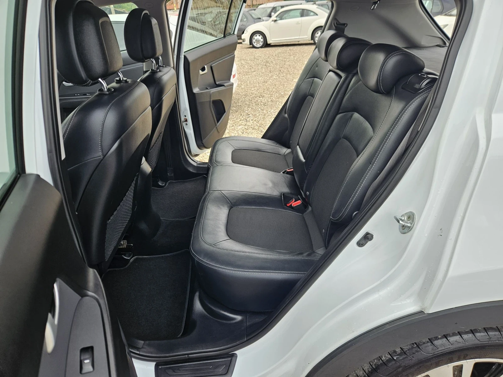 Kia Sportage 2.0-136ks-4x4, снимка 2 - Автомобили и джипове - 56243137