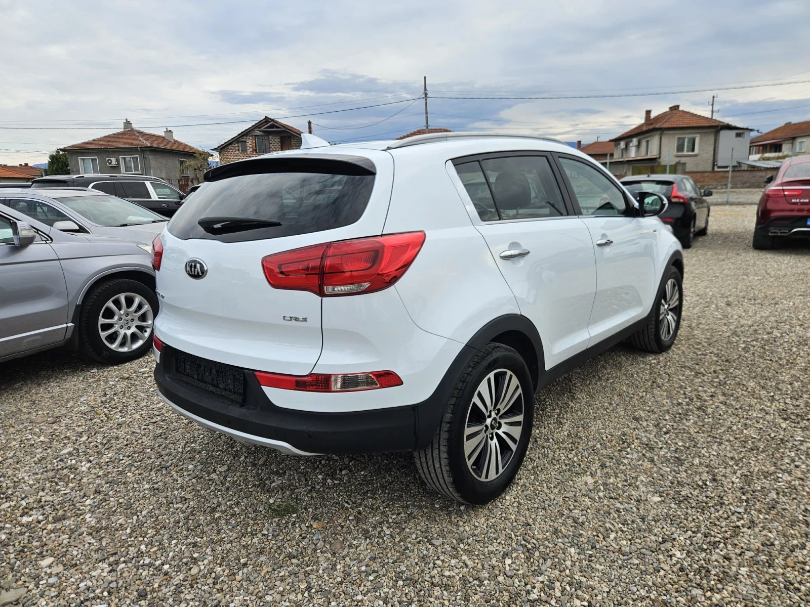 Kia Sportage 2.0-136ks-4x4, снимка 4 - Автомобили и джипове - 56243137