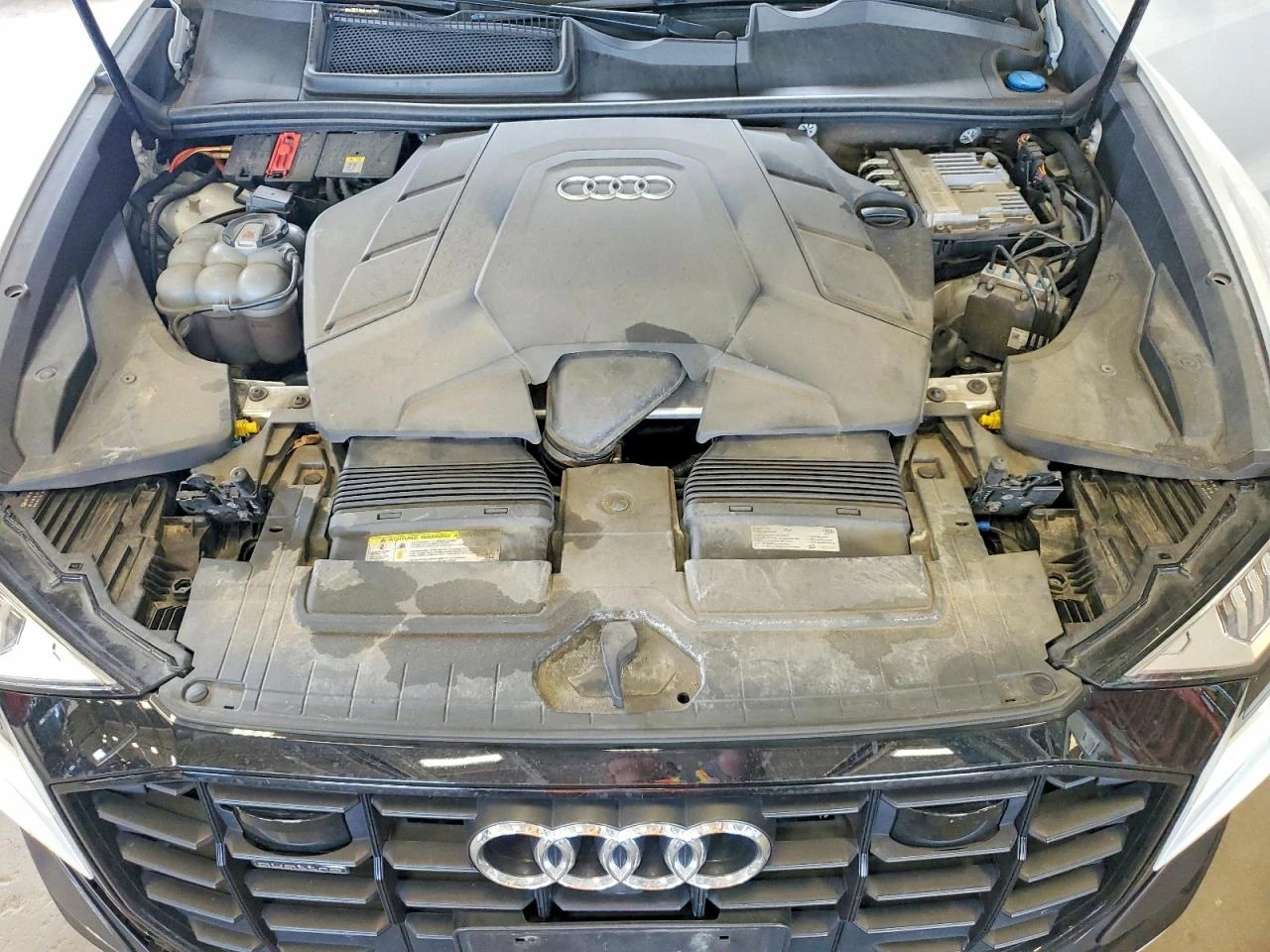 Audi Q8 3.0l Prestige S-Line, снимка 12 - Автомобили и джипове - 56348787