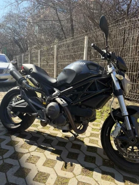 Ducati Monster 696