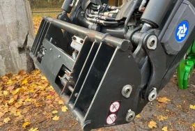 Трактор John Deere 5720, снимка 8