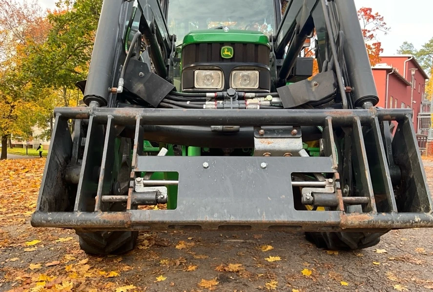 Трактор John Deere 5720, снимка 7 - Селскостопанска техника - 55932322