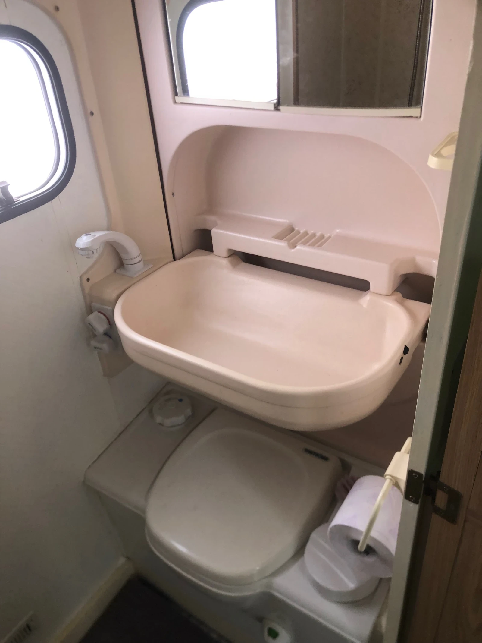  Fleetwood | Mobile.bg   13