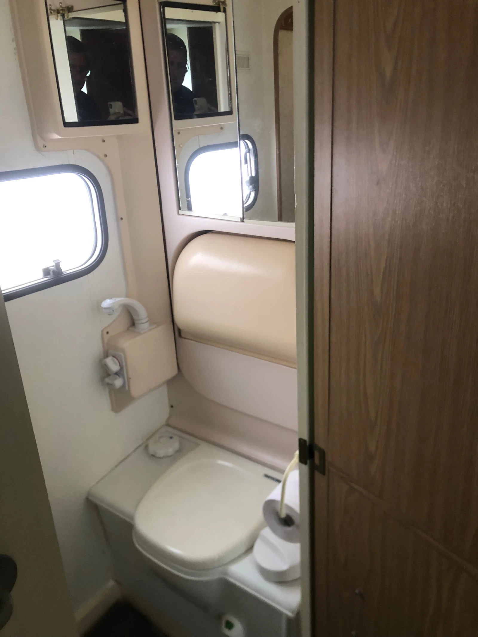  Fleetwood | Mobile.bg   11