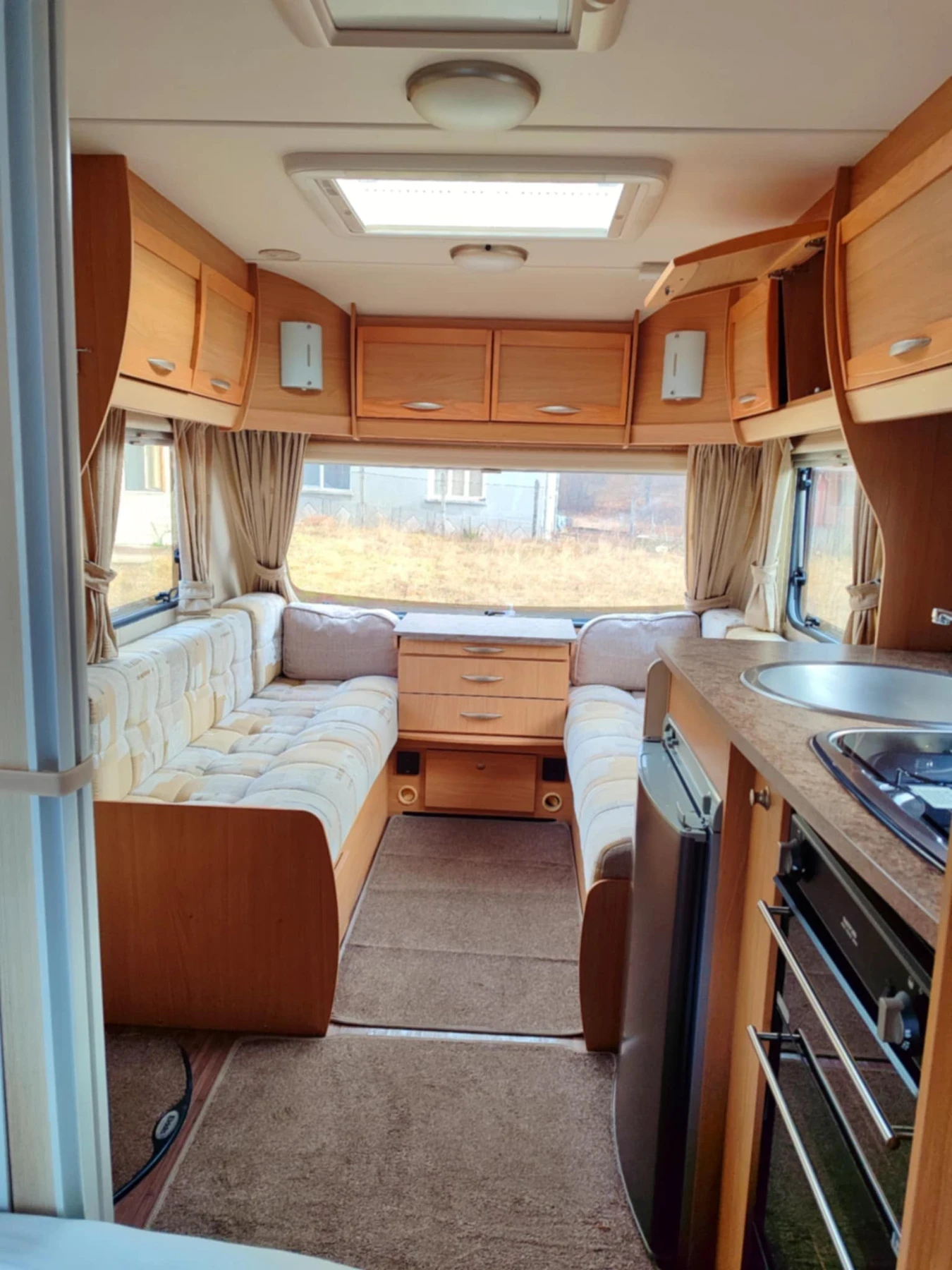 Каравана Eldis Eldis , снимка 9 - Каравани и кемпери - 54084347