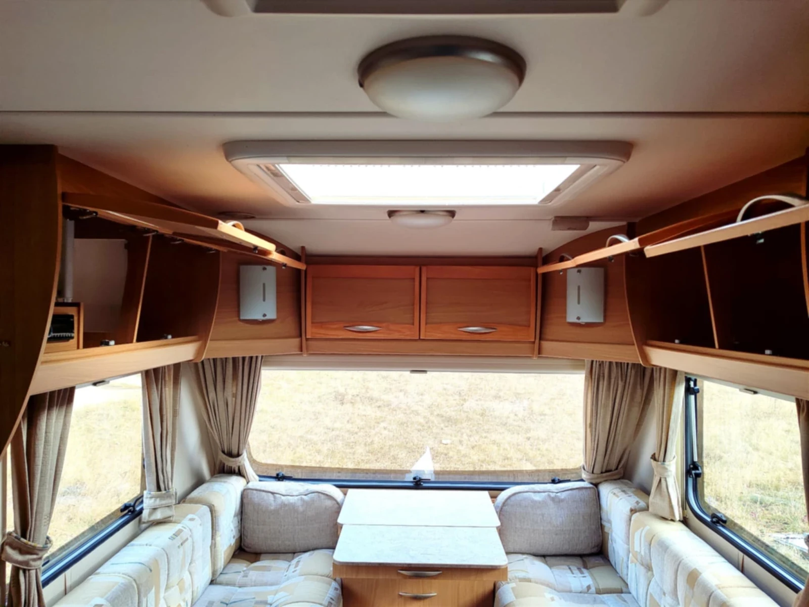 Каравана Eldis Eldis , снимка 3 - Каравани и кемпери - 54084347