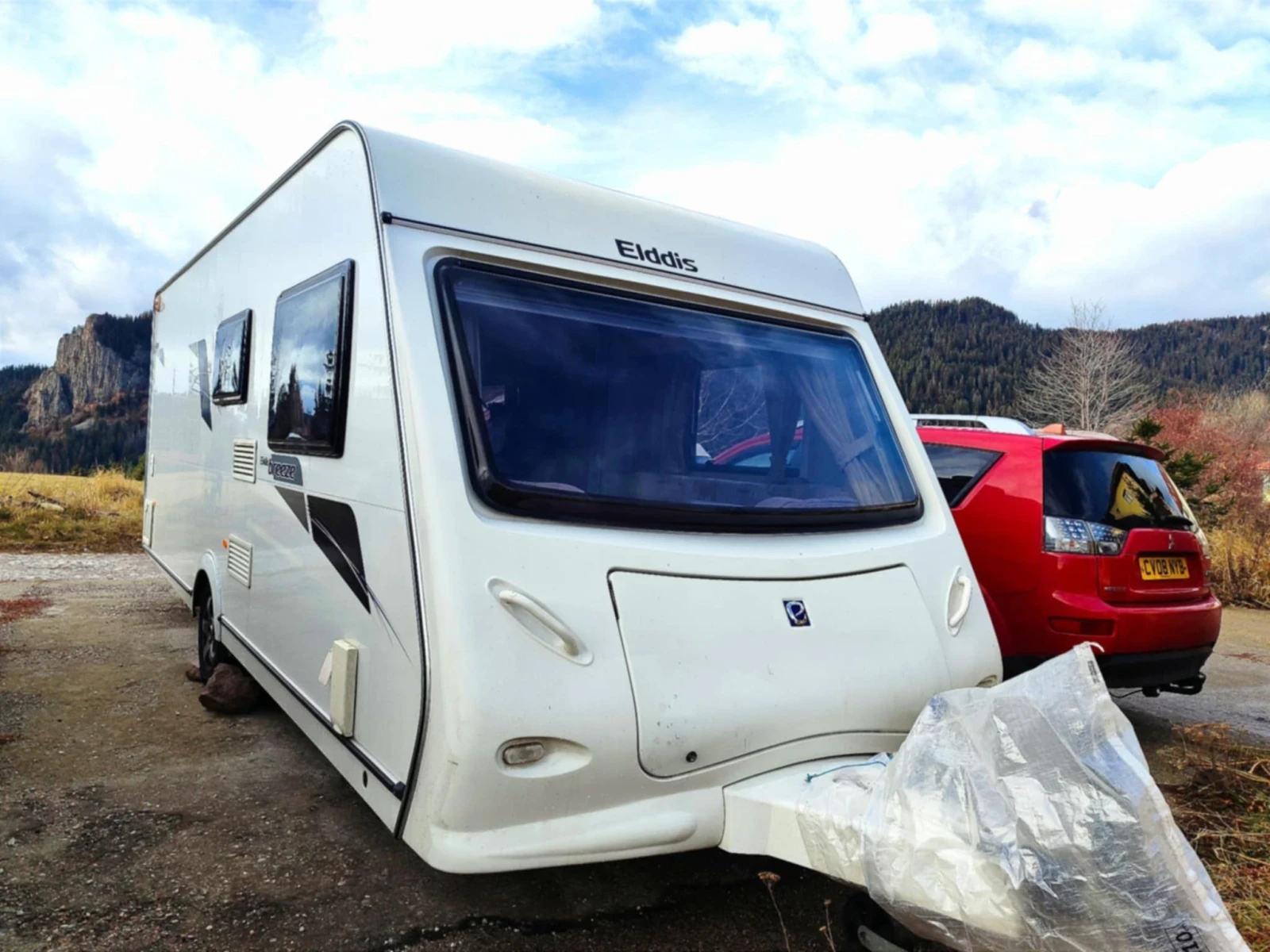 Каравана Eldis Eldis , снимка 2 - Каравани и кемпери - 54084347