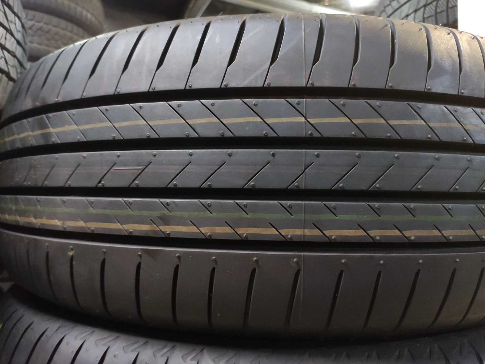  235/55R19 | Mobile.bg   1