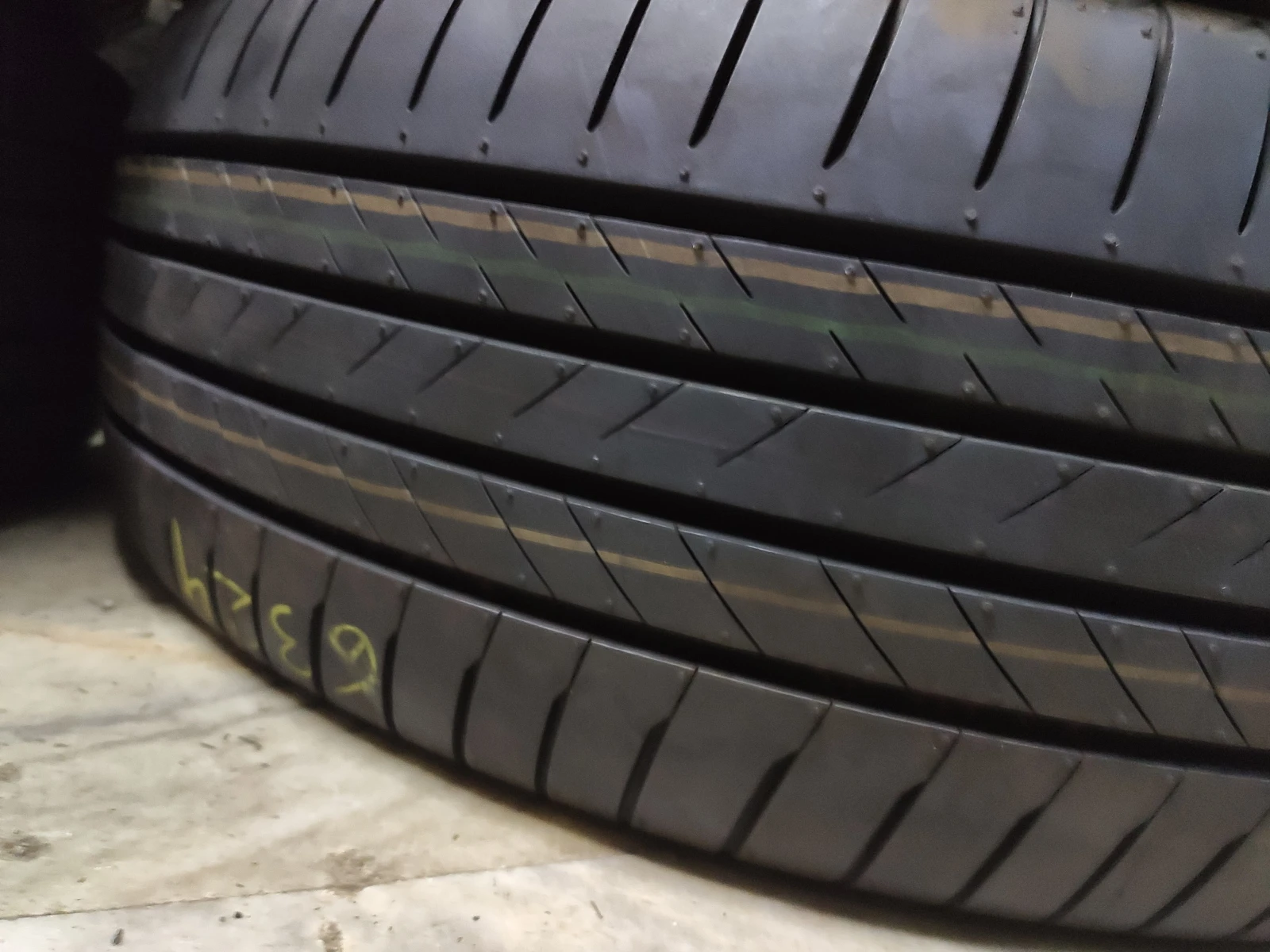  235/55R19 | Mobile.bg   4