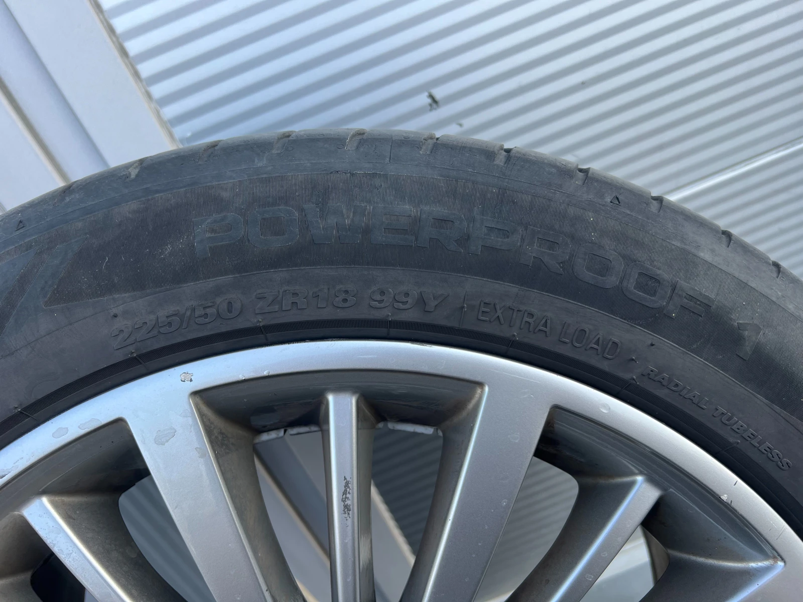 Гуми с джанти Nokian 225/50R18, снимка 3 - Гуми и джанти - 54233910