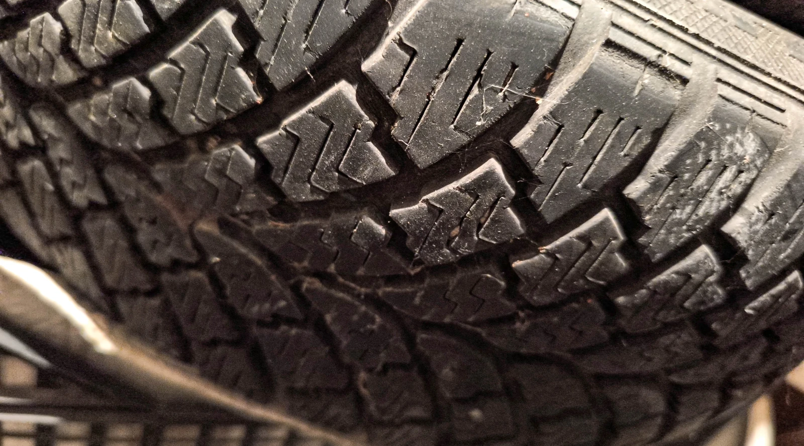 Гуми Зимни 185/55R14, снимка 4 - Гуми и джанти - 54333706