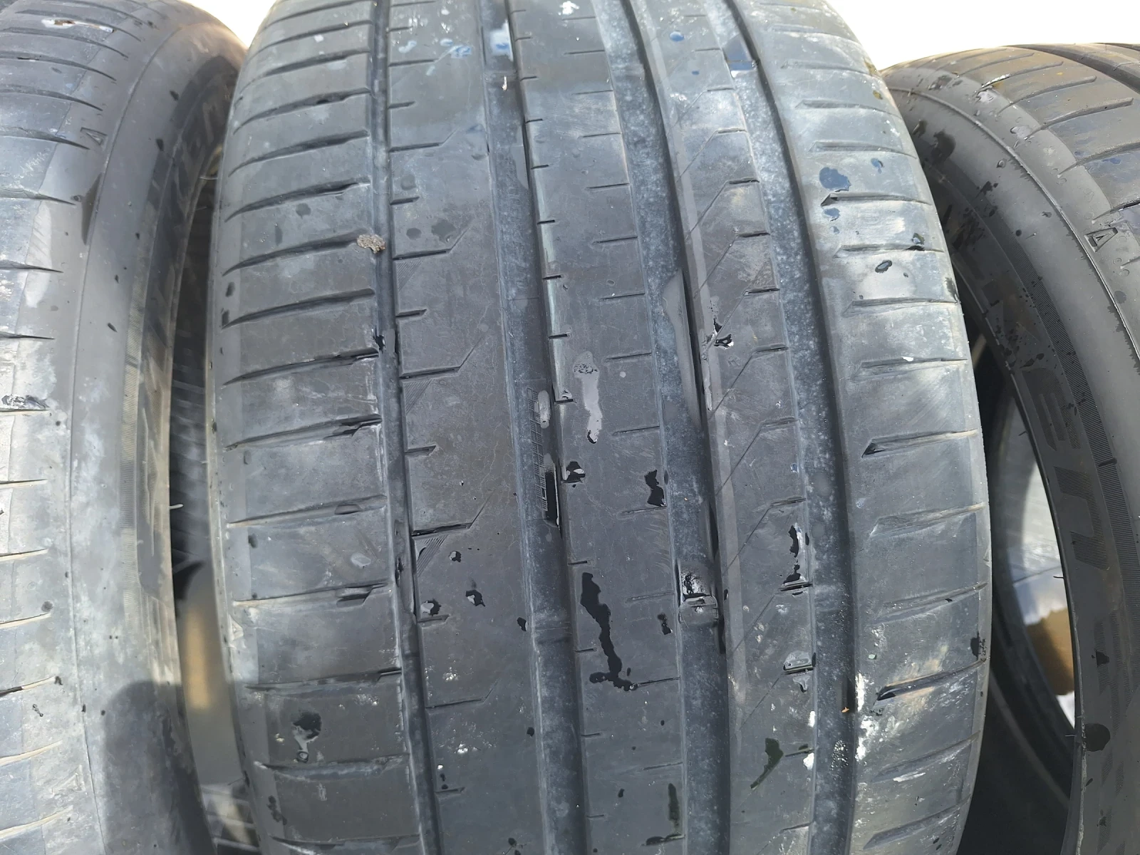 Гуми Летни 275/40R20, снимка 3 - Гуми и джанти - 54580851