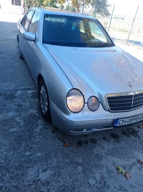 Mercedes-Benz E 270, снимка 3