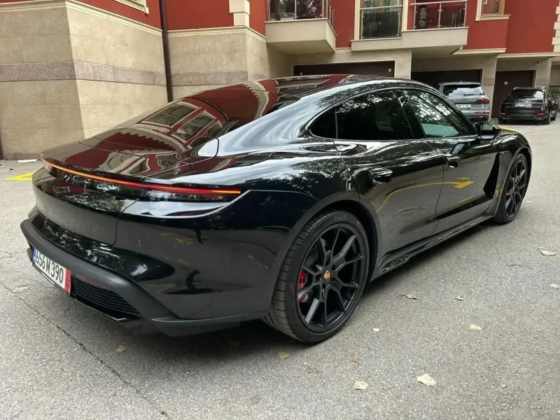 Porsche Taycan GTS/21&#34;/BOSE/360 Kam/ACC/PERFORM/ГАРАНЦИЯ, снимка 6 - Автомобили и джипове - 47379695