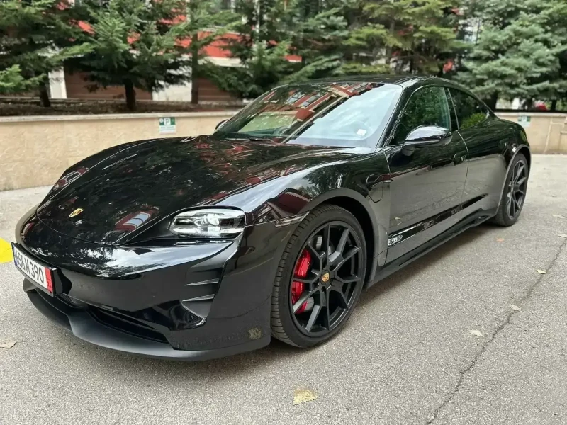 Porsche Taycan GTS/21&#34;/BOSE/360 Kam/ACC/PERFORM/ГАРАНЦИЯ, снимка 1 - Автомобили и джипове - 47379695