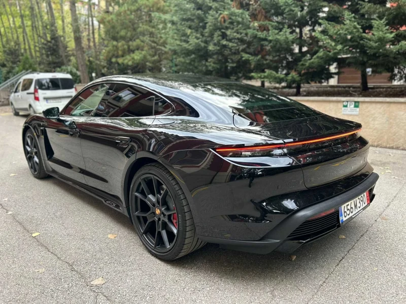 Porsche Taycan GTS/21&#34;/BOSE/360 Kam/ACC/PERFORM/ГАРАНЦИЯ, снимка 4 - Автомобили и джипове - 47379695