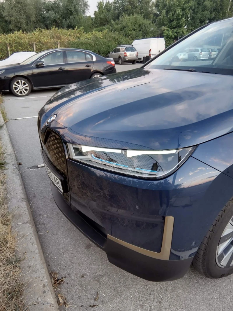 BMW iX iX 40 xdrive, снимка 15 - Автомобили и джипове - 47410700