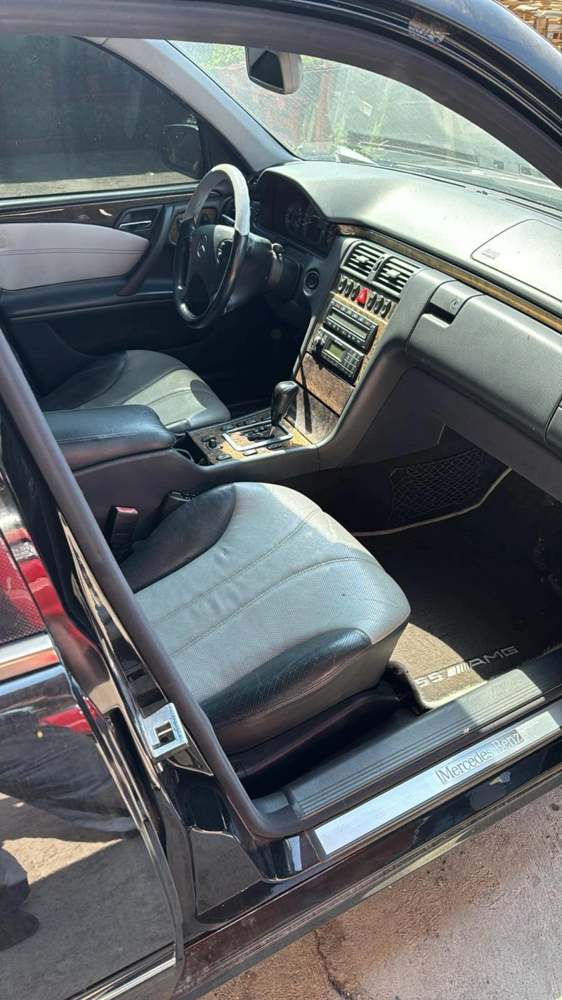 Mercedes-Benz E 55 AMG, снимка 2 - Автомобили и джипове - 47931532