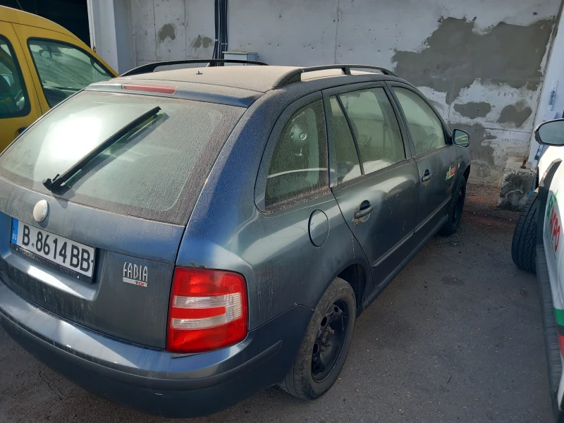 Skoda Fabia, снимка 3 - Автомобили и джипове - 47866304