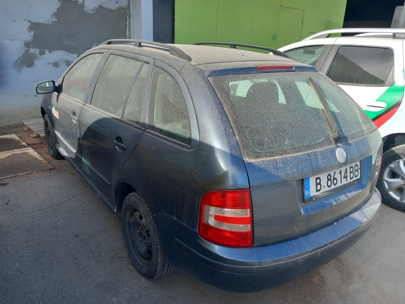 Skoda Fabia, снимка 2 - Автомобили и джипове - 47866304