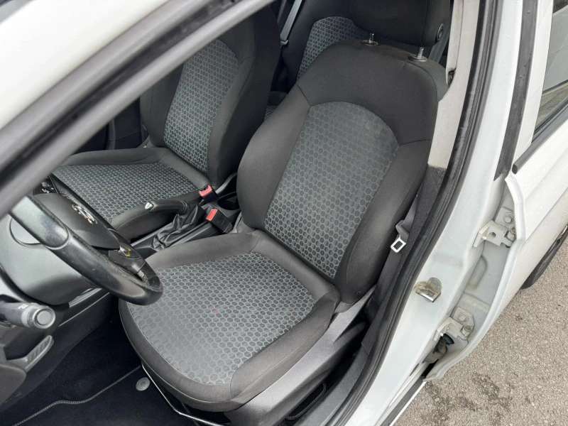 Opel Corsa 1.3CDTI, снимка 12 - Автомобили и джипове - 47978731