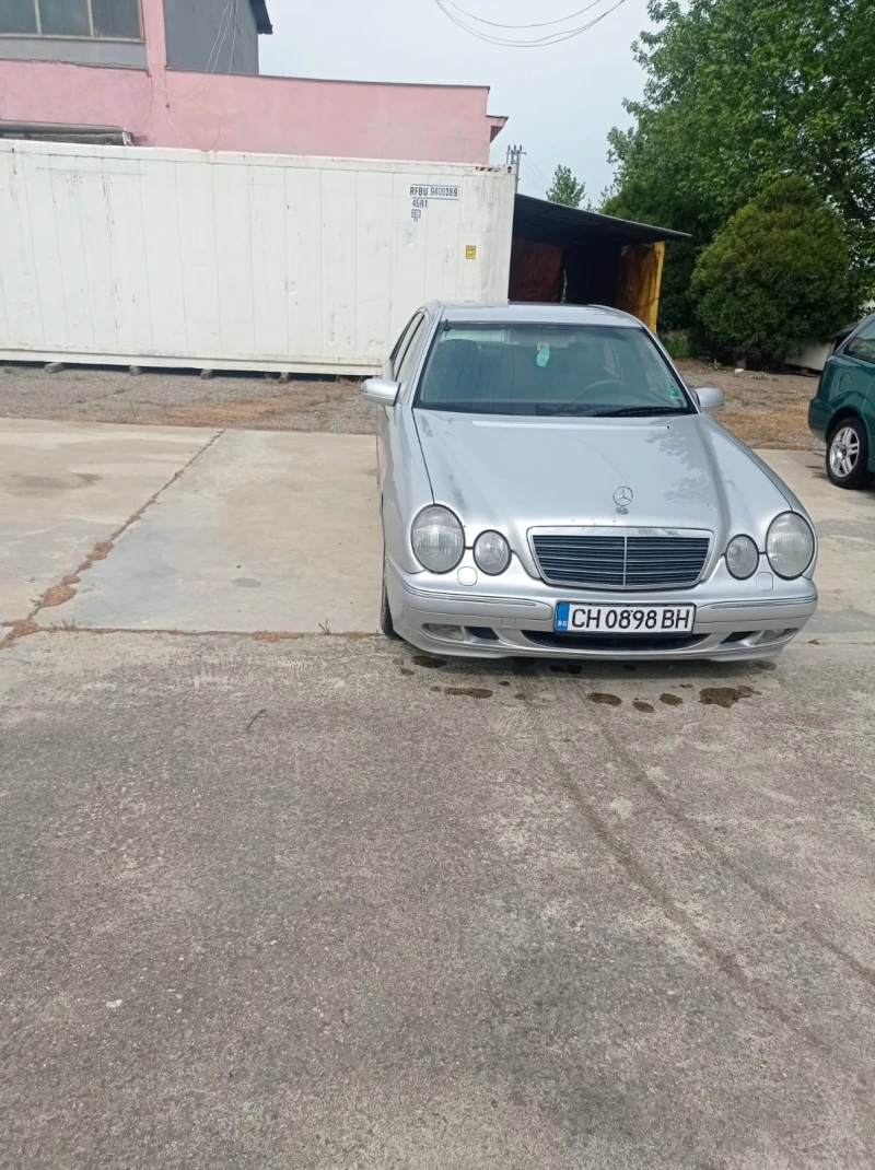 Mercedes-Benz E 270, снимка 1 - Автомобили и джипове - 48364989