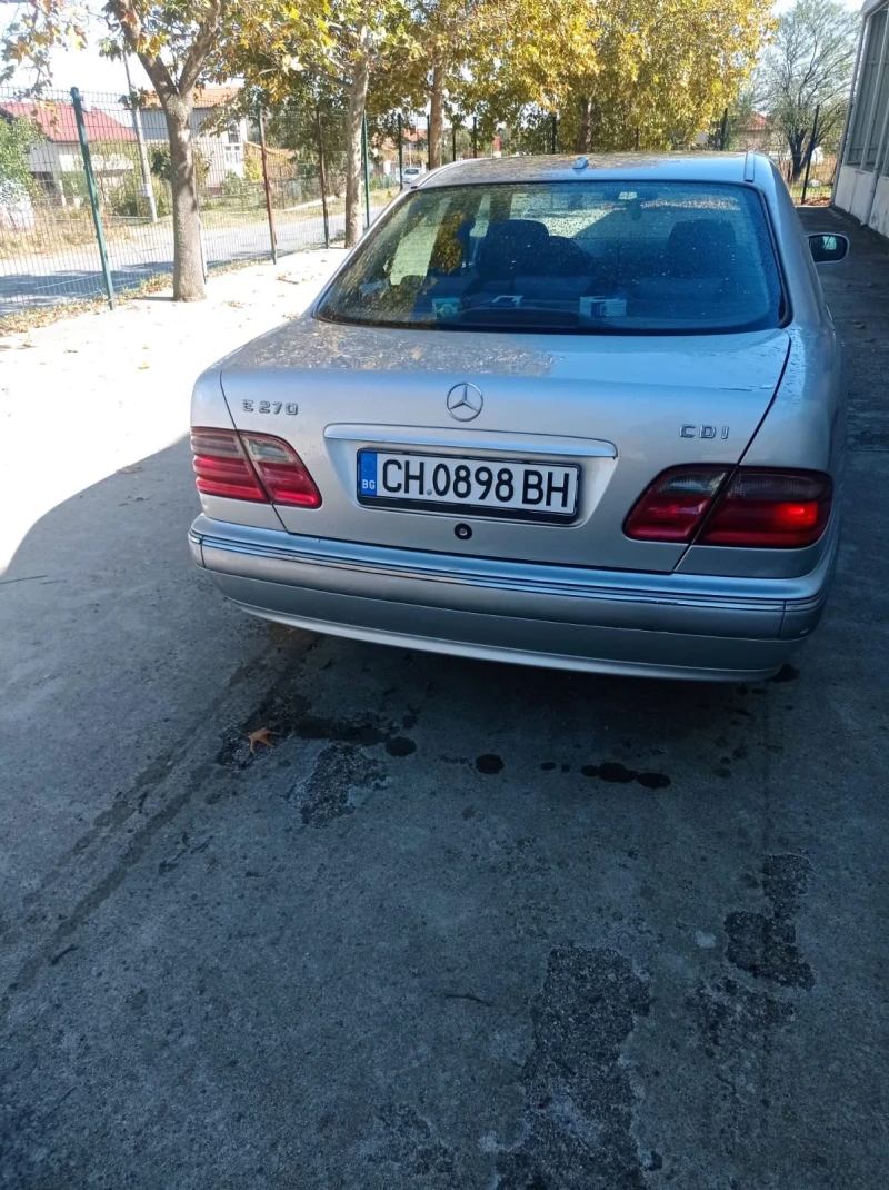 Mercedes-Benz E 270, снимка 5 - Автомобили и джипове - 48364989