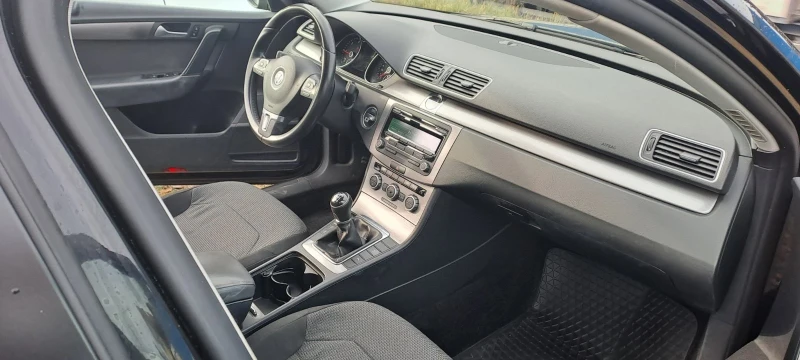 VW Passat 2.0TDI, снимка 6 - Автомобили и джипове - 48463996