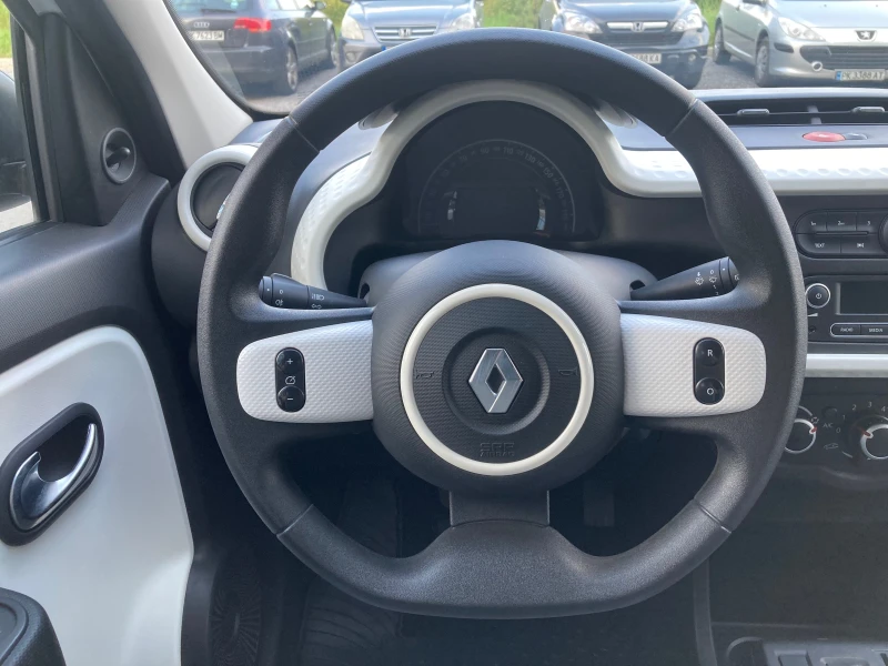 Renault Twingo LIMITED, снимка 14 - Автомобили и джипове - 50635026