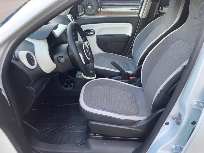 Renault Twingo LIMITED, снимка 10 - Автомобили и джипове - 50635026