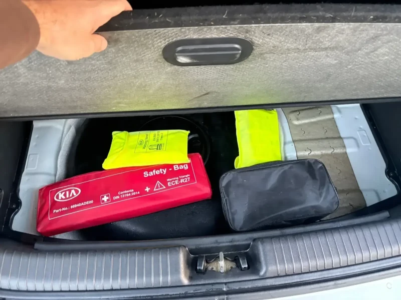 Kia Venga 1.4 газов инжекцион, снимка 14 - Автомобили и джипове - 51193856