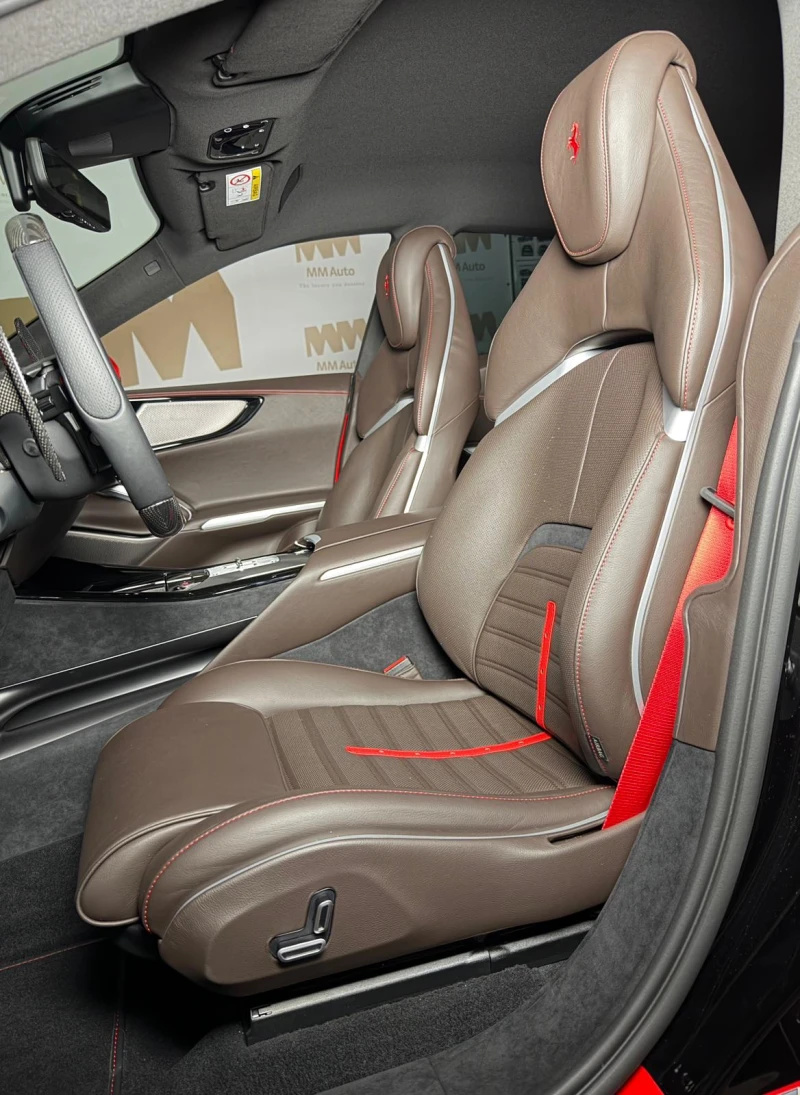 Ferrari Purosangue V12* Carbon* Display* Ventilation, снимка 8 - Автомобили и джипове - 52545848