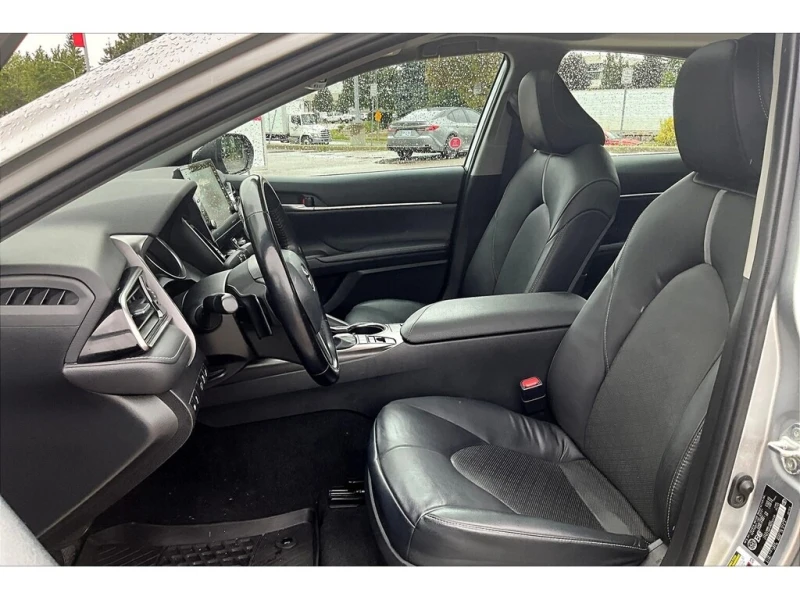 Toyota Camry HYBRID XSE * * CARFAX * * АВТО КРЕДИТ * * , снимка 7 - Автомобили и джипове - 52606351