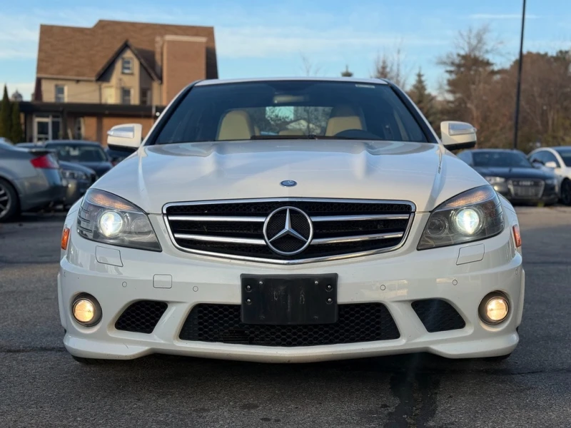 Mercedes-Benz C 63 AMG * * CARFAX * * АВТО КРЕДИТ * * , снимка 2 - Автомобили и джипове - 52650456