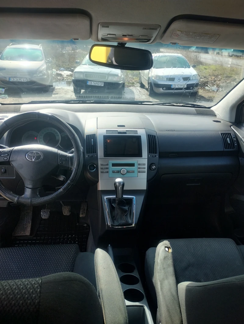 Toyota Corolla verso, снимка 10 - Автомобили и джипове - 53434067