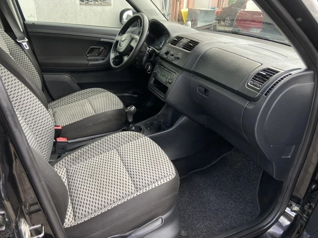 Skoda Fabia 1.4i-БЕНЗИН-85кс-2010г-FACELIFT-EURO5 | Mobile.bg — изображение 14