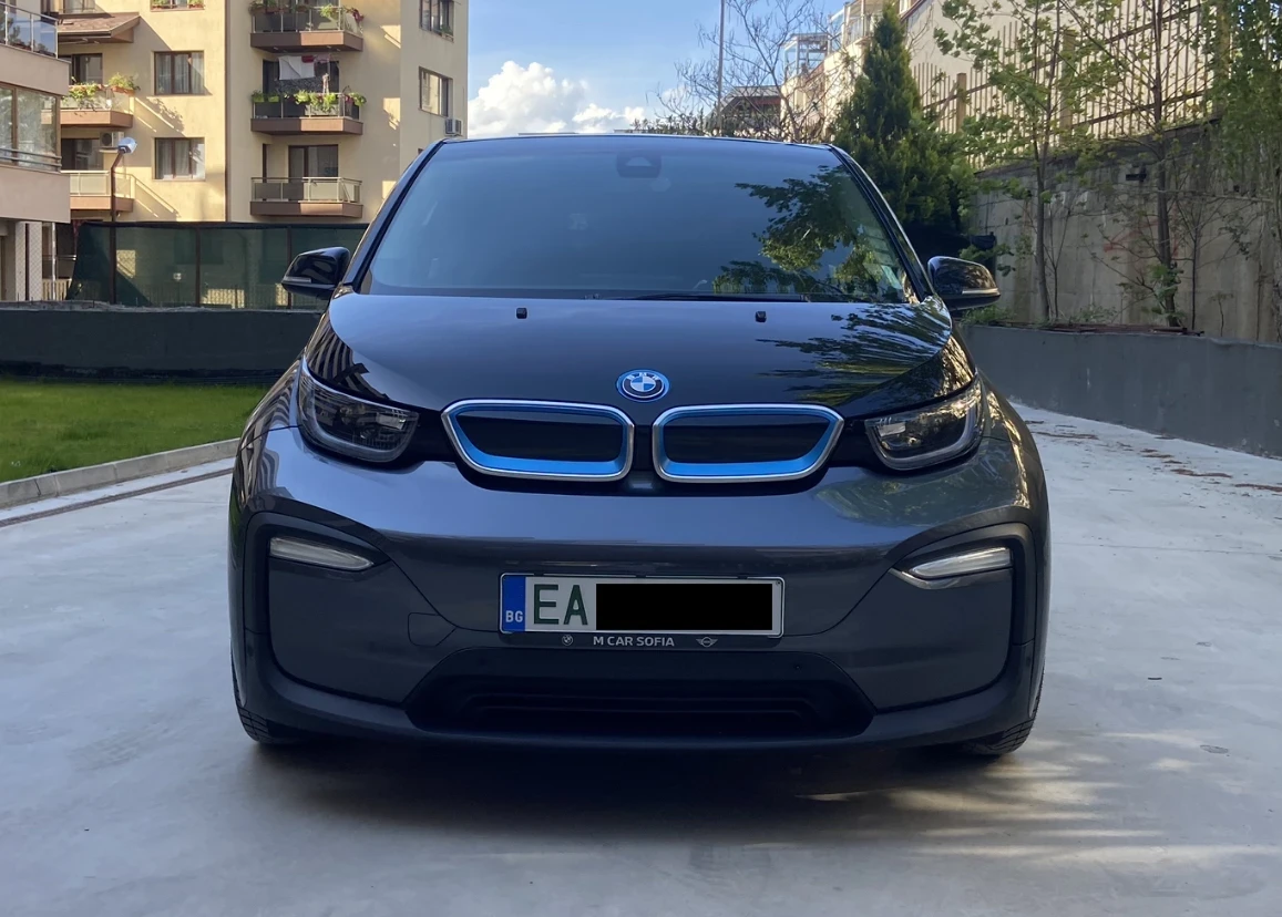 BMW i3 фейслифт/всички екстри/кожа/перфектна/обслужена - изображение 2