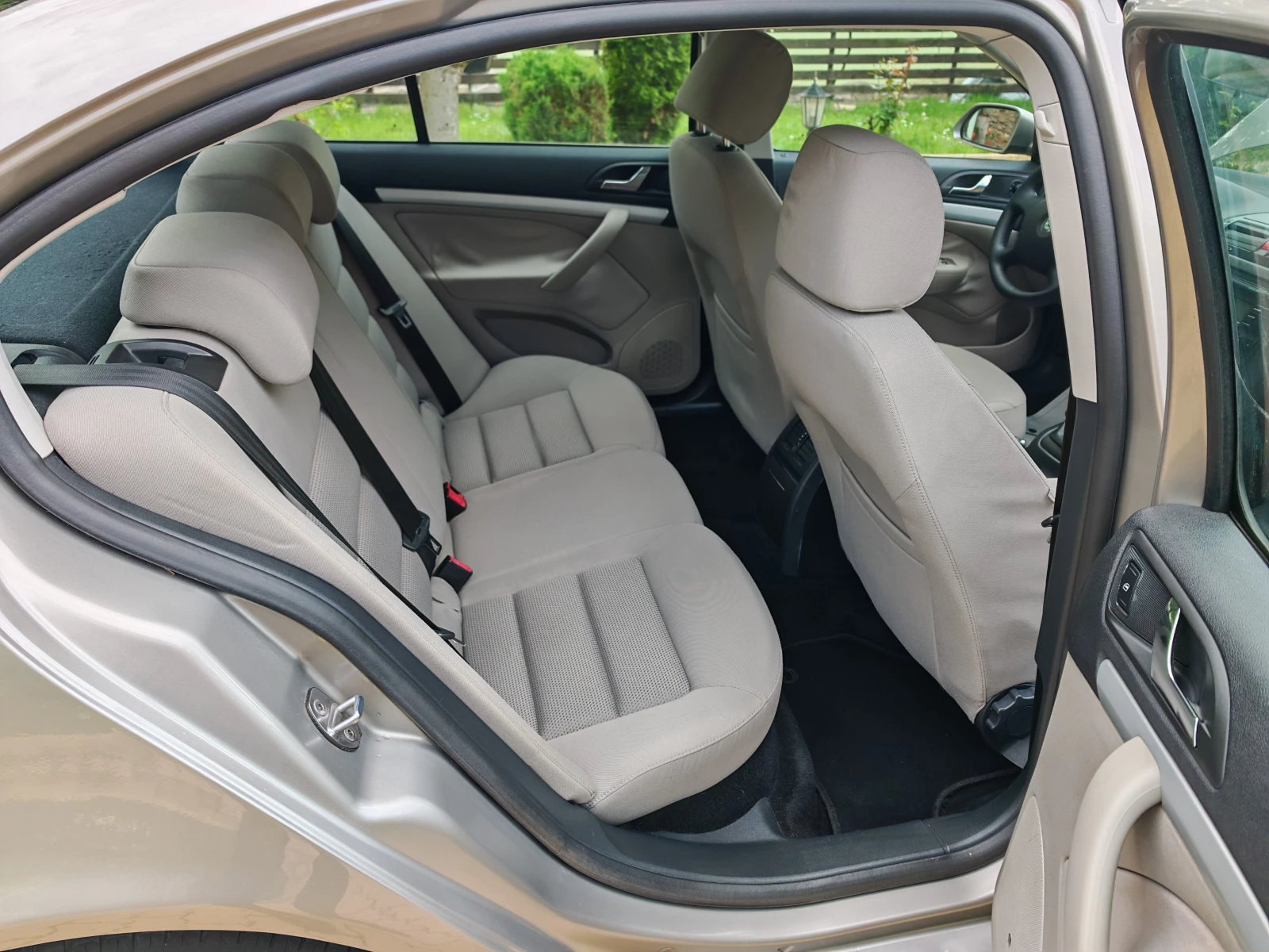 Skoda Octavia 1.6-102 к.с.-ГАЗ - изображение 10